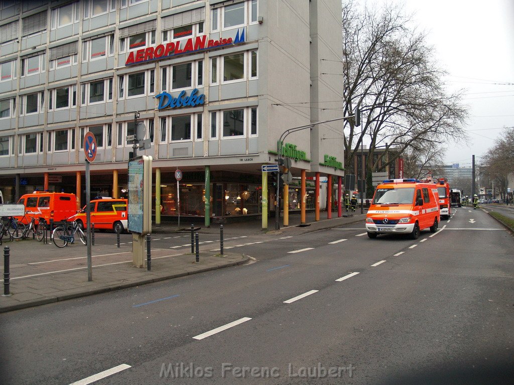 Gasaustritt Koeln Mitte Hahnenstr    P039.JPG